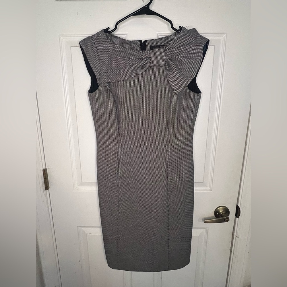 Tahari Elegant Gray Midi Dress with Bow Detail